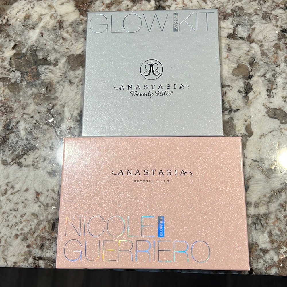 Anastasia, Beverly Hills glow kits bundle